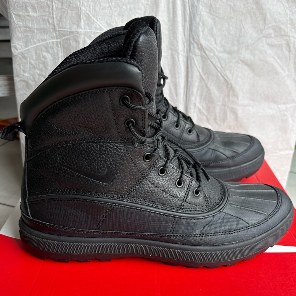 MENS SIZE 11 NIKE WOODSIDE 2 HIGH ACG BOOTS